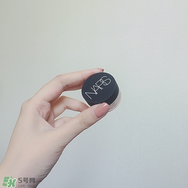 上班族用什么化妆品好 办公室化妆包里带什么好